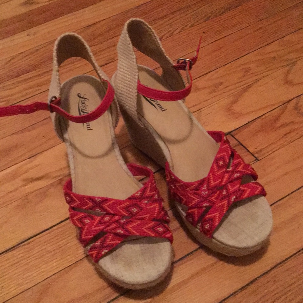 📍 moving sale Adorable espadrilles